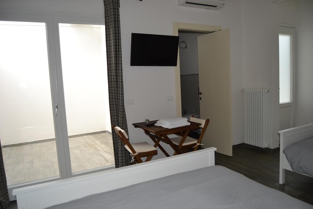 B&B Residenza Marina Marina Di Carrara Extérieur photo