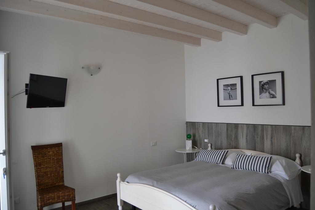 B&B Residenza Marina Marina Di Carrara Extérieur photo